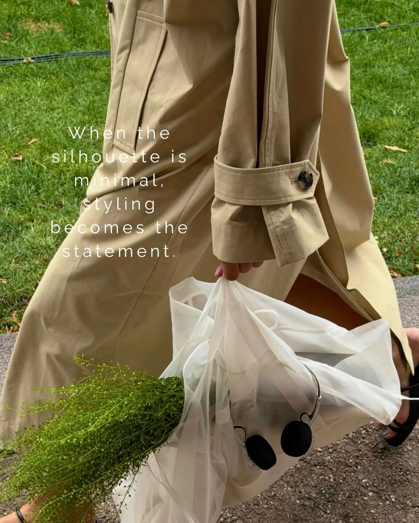 A considered styling detail can shift the entire mood of a look.

🤎

#creativedirection #fashionstyling #fashioninspiration #visualdirection #fashiondetails fashioneditorial fashioncreative tmcstudiosau