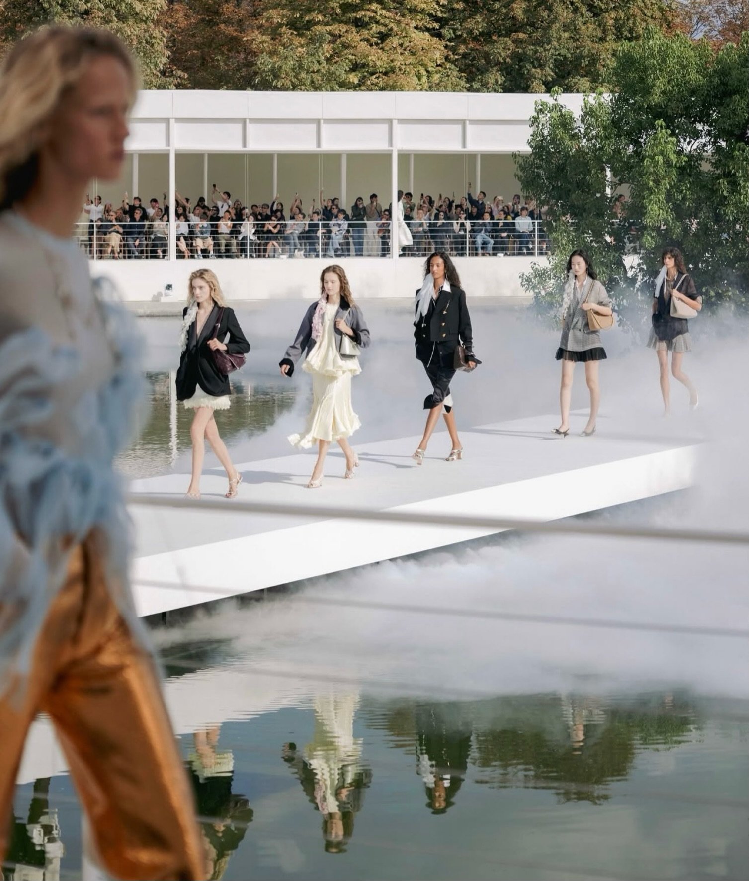 A runway is never just about the clothes.

What I loved about this Dior show was how much the setting became part of the experience. The architecture, movement, pacing and atmosphere all worked together with the collection rather than sitting behind 
