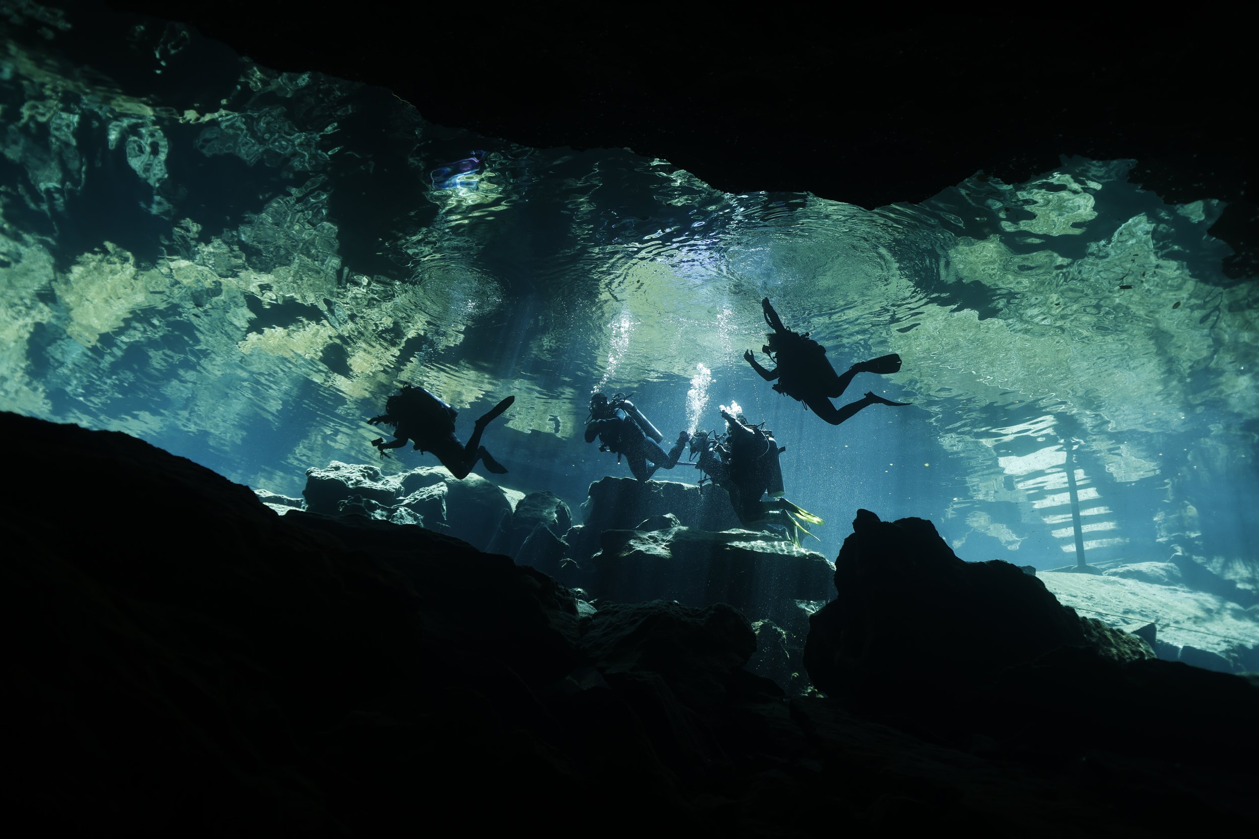 SCUBA - Cenote.JPG