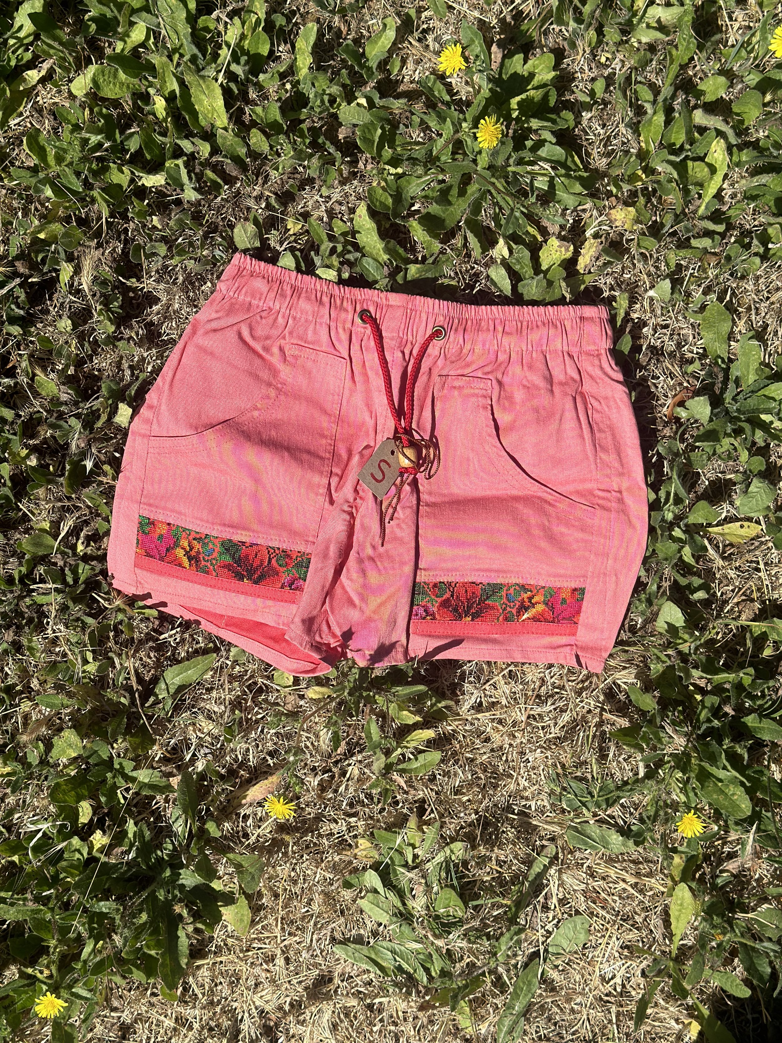 Shorts_WildSalmón_S_Front.jpg