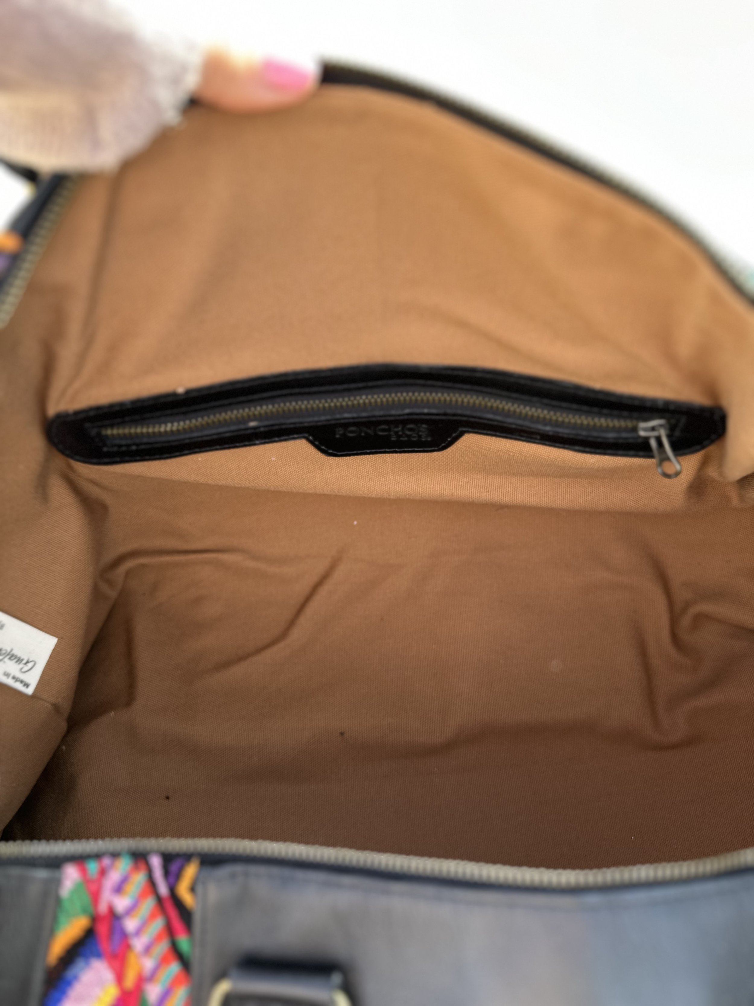 BagMaletín_Black_InsideZipper.jpg