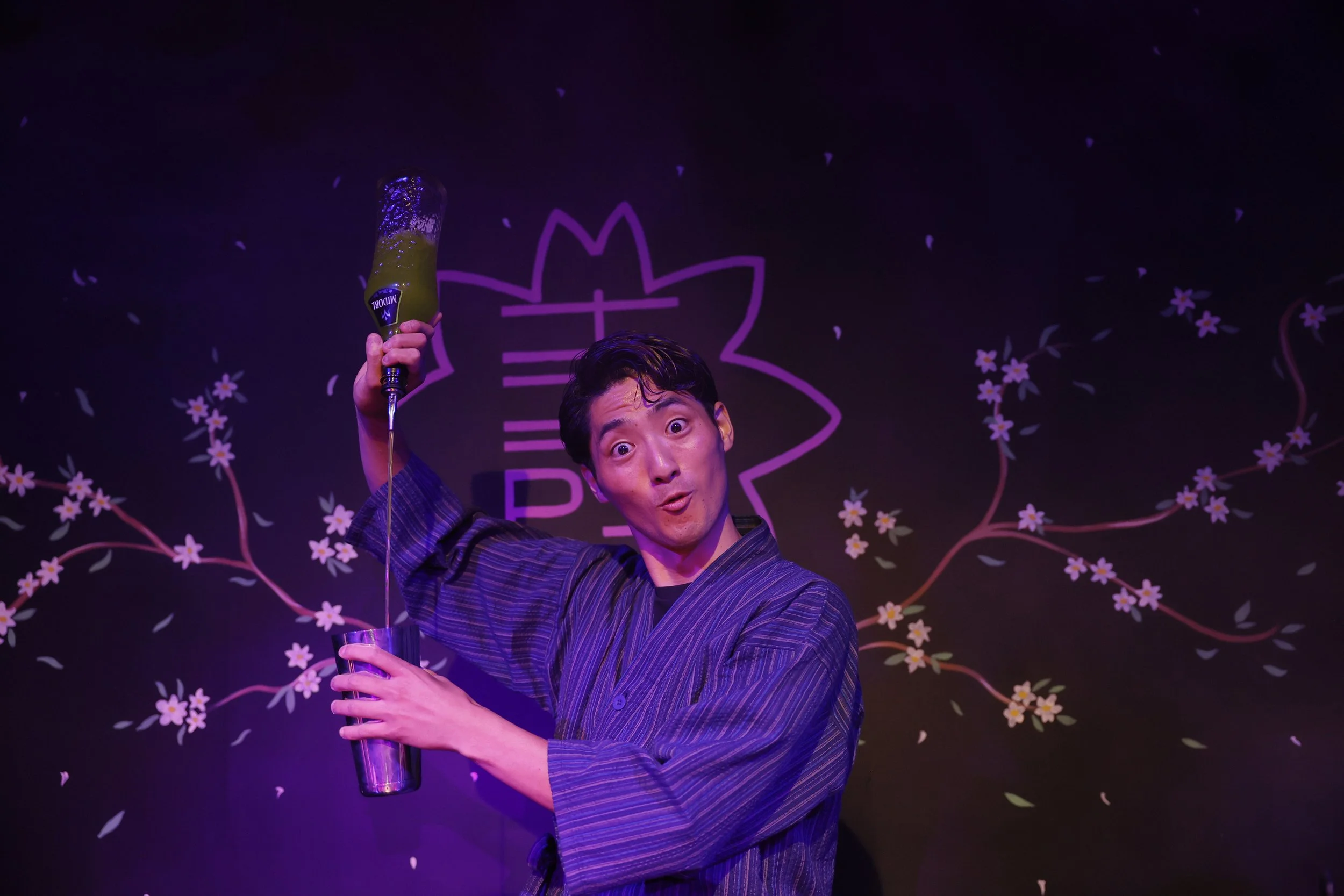 MAHO MAGIC BAR photo Jeff Busby_104 (1).JPG