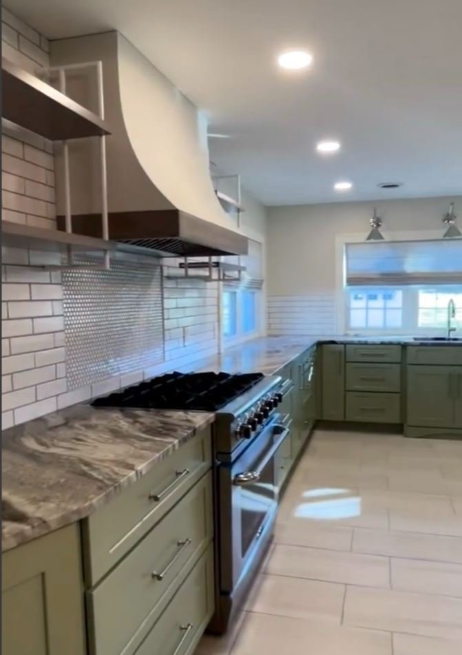 maraldo kitchen 2.JPG
