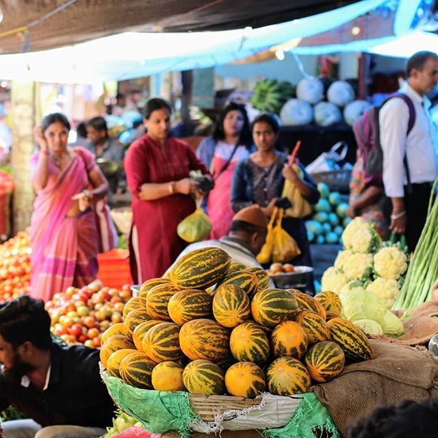 Markets in Mysore: all the colours, perfectly balanced.

#mysore #mysuru #India #travel #markets