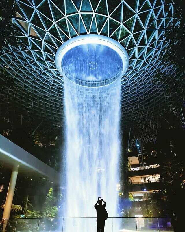 When everything was normal I went to Singapore, which was ridiculous, as expected. 
#timetravel #Singapore #changiairport #travel #waterfall #everthinghastoberidiculous