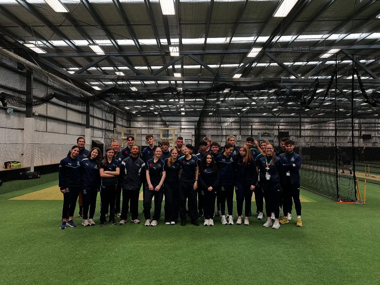 Another awesome day at Junction Oval yesterday for our @renegadesbbl schools this time. Students from @larasecondarycollege and @stfranciscatholiccollege we&rsquo;re treated to a tour of the facilities, met key staff behind the scenes including heari