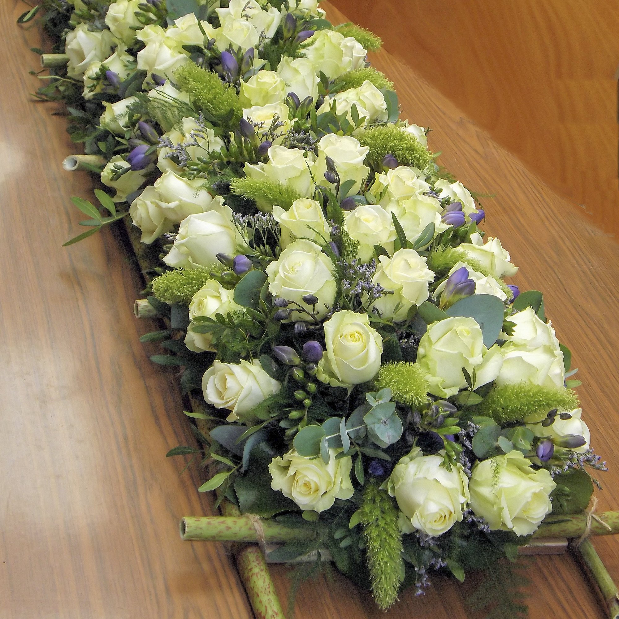 De Kracht van Bloemen- rouwboeket zakelijk- luxe afscheidsbloemen  6 (3).jpg