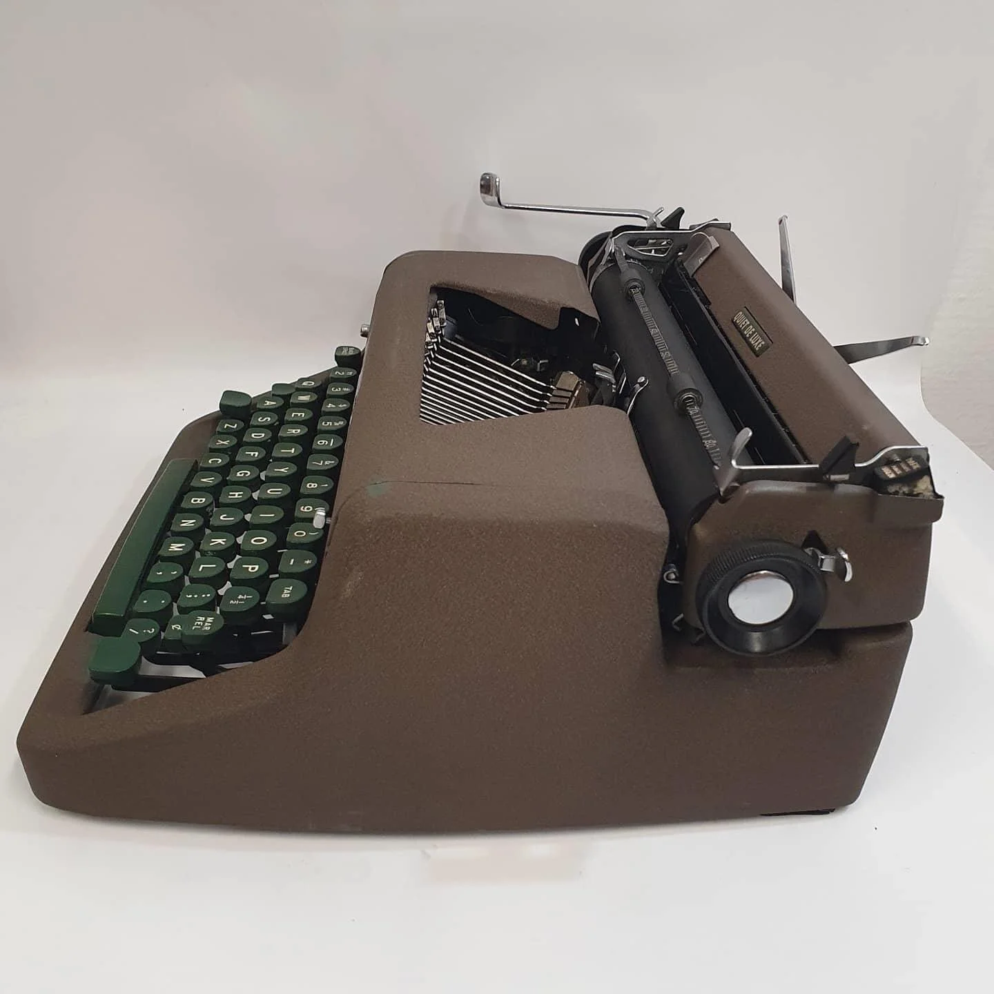 9FF18CE5-971F-4087-9EC3-FC52664F4DDB