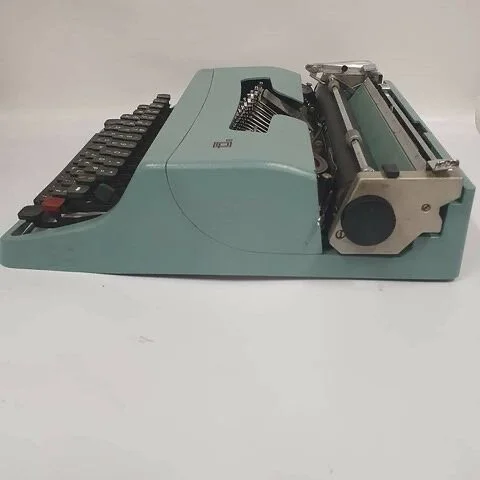 E3065715-C7B6-434B-8E3B-2BE5DF60EC74