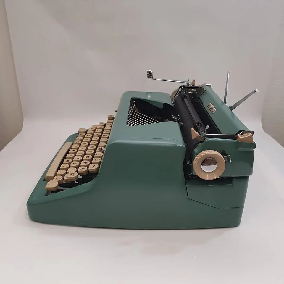 113ABB32-0DDB-4202-8458-A7D2F44635E7