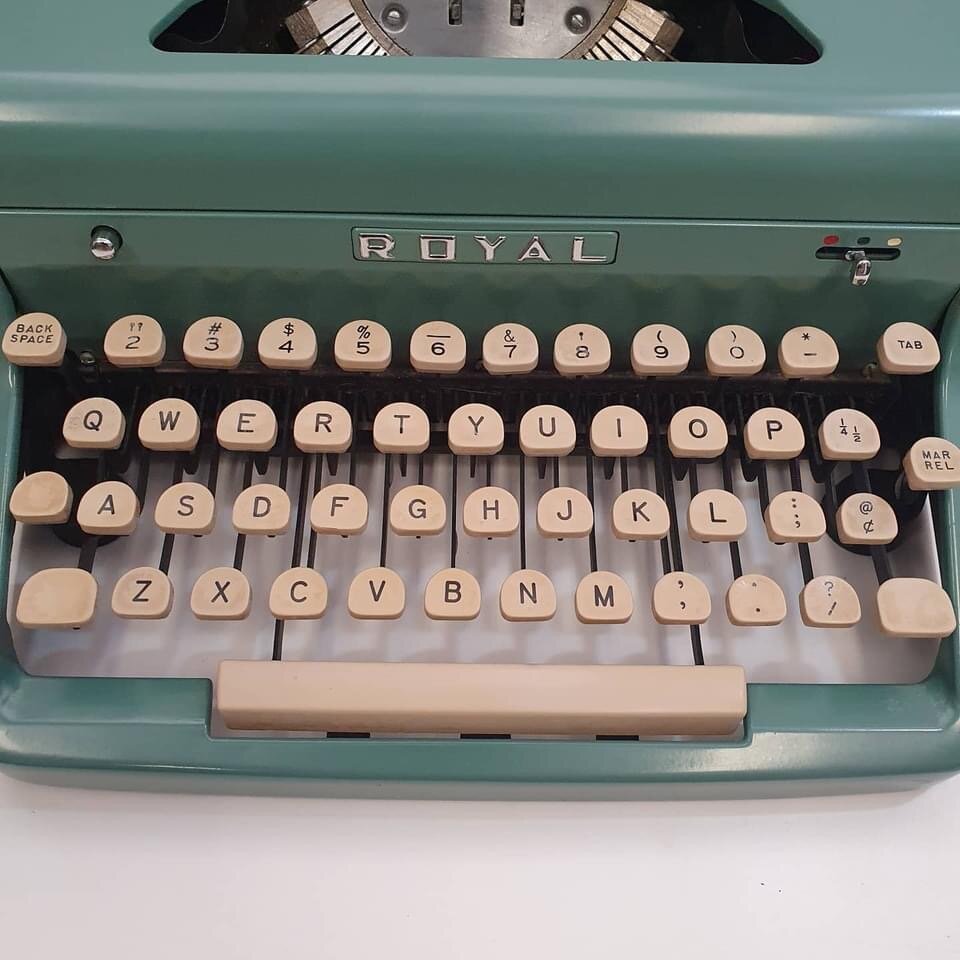 7E309544-FC23-4B3E-A73F-3C2DD9BFDB06