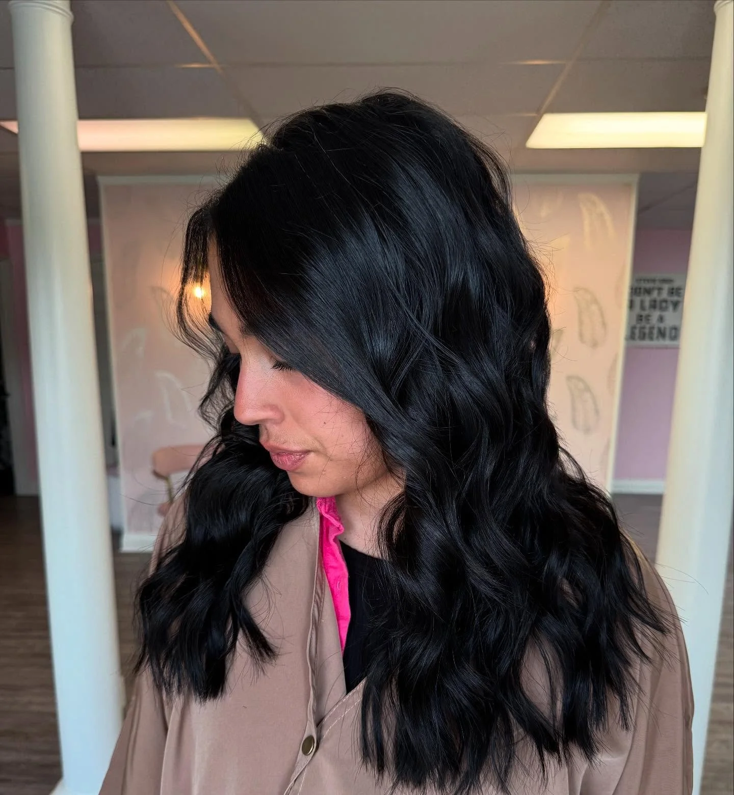 A good natural extension installation is the ๐ to my ๐ค 
If you are looking for natural looking extensions with a stylist who cares for your hairs integrity, you have come to the right place! Click the ๐ in my bio to schedule your consultation tod