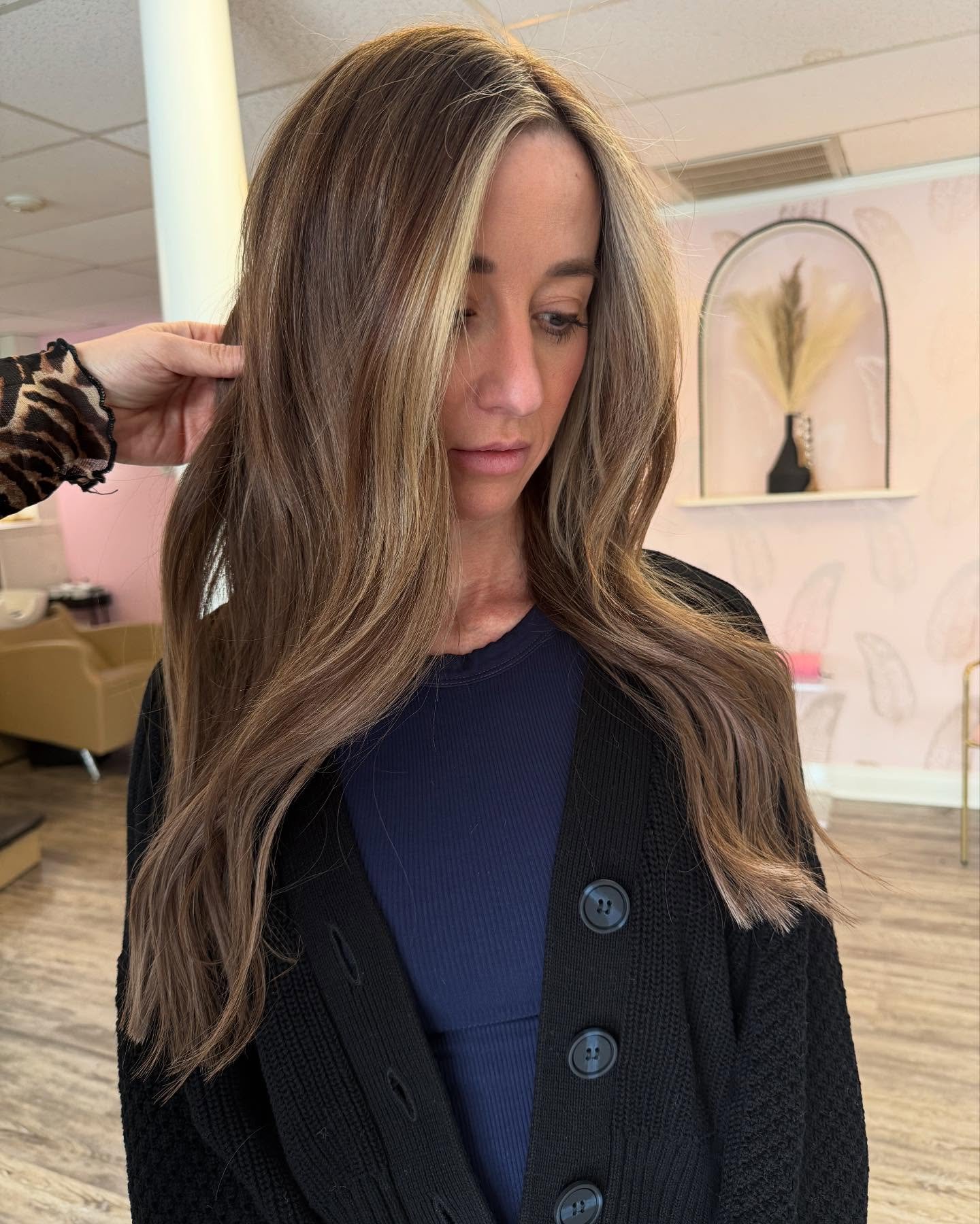 So obsessed with my best girls K-Tip Extensions 😍 

Not to mention this girl is the reason why I started doing them! 

She swims everyday and can&rsquo;t wear too heavy of extensions with her swim cap and washing everyday, so the best most flexible 