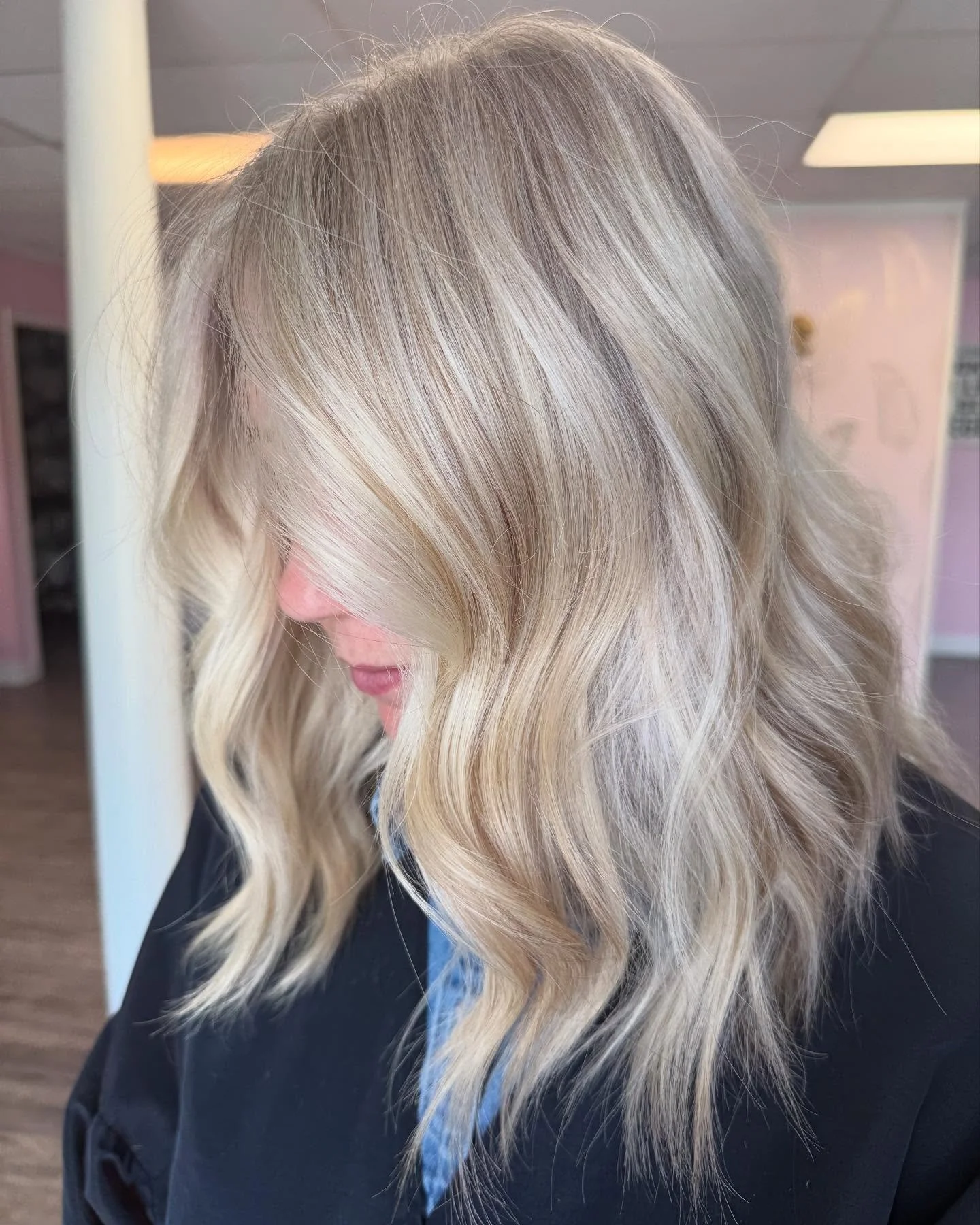 She&rsquo;s a beaut 😍💖☀️ 

Blonding is in full swing for summer + I am beyond excited! 

Click the 🔗 in my bio today for your summer hair!