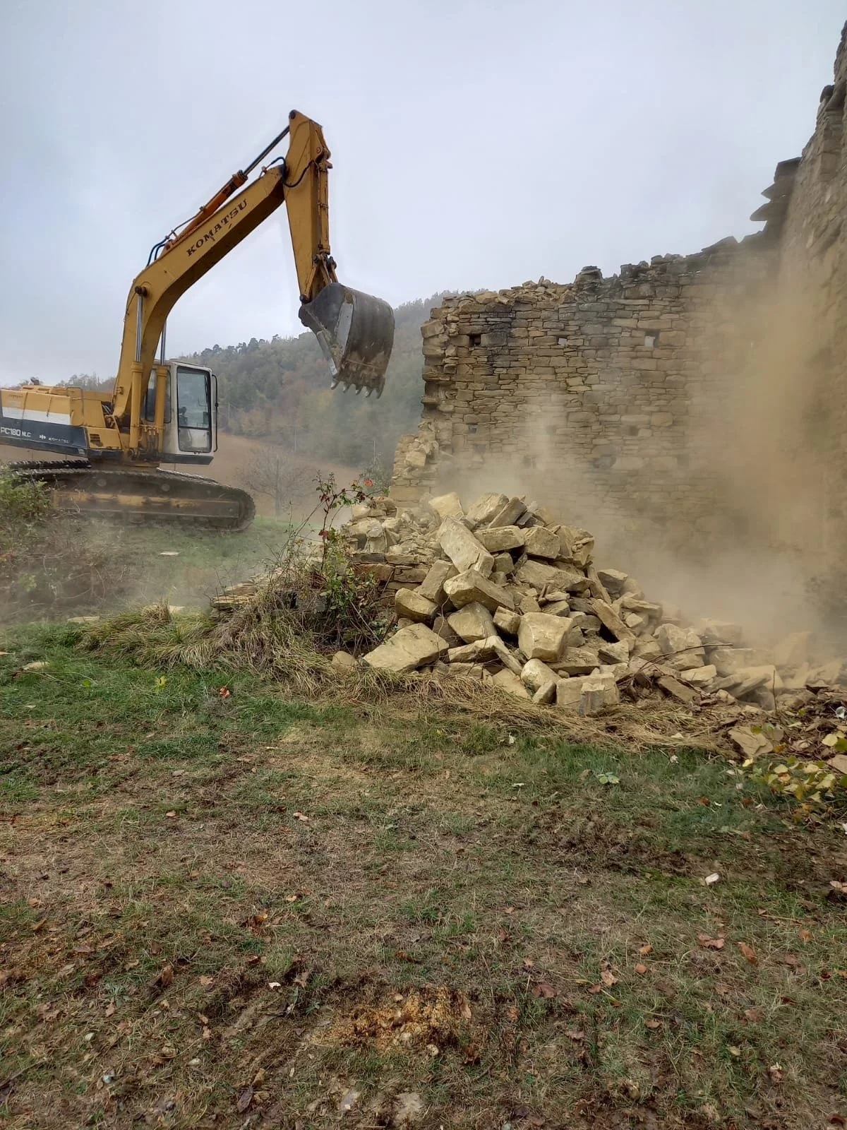 Demolition of the ruin