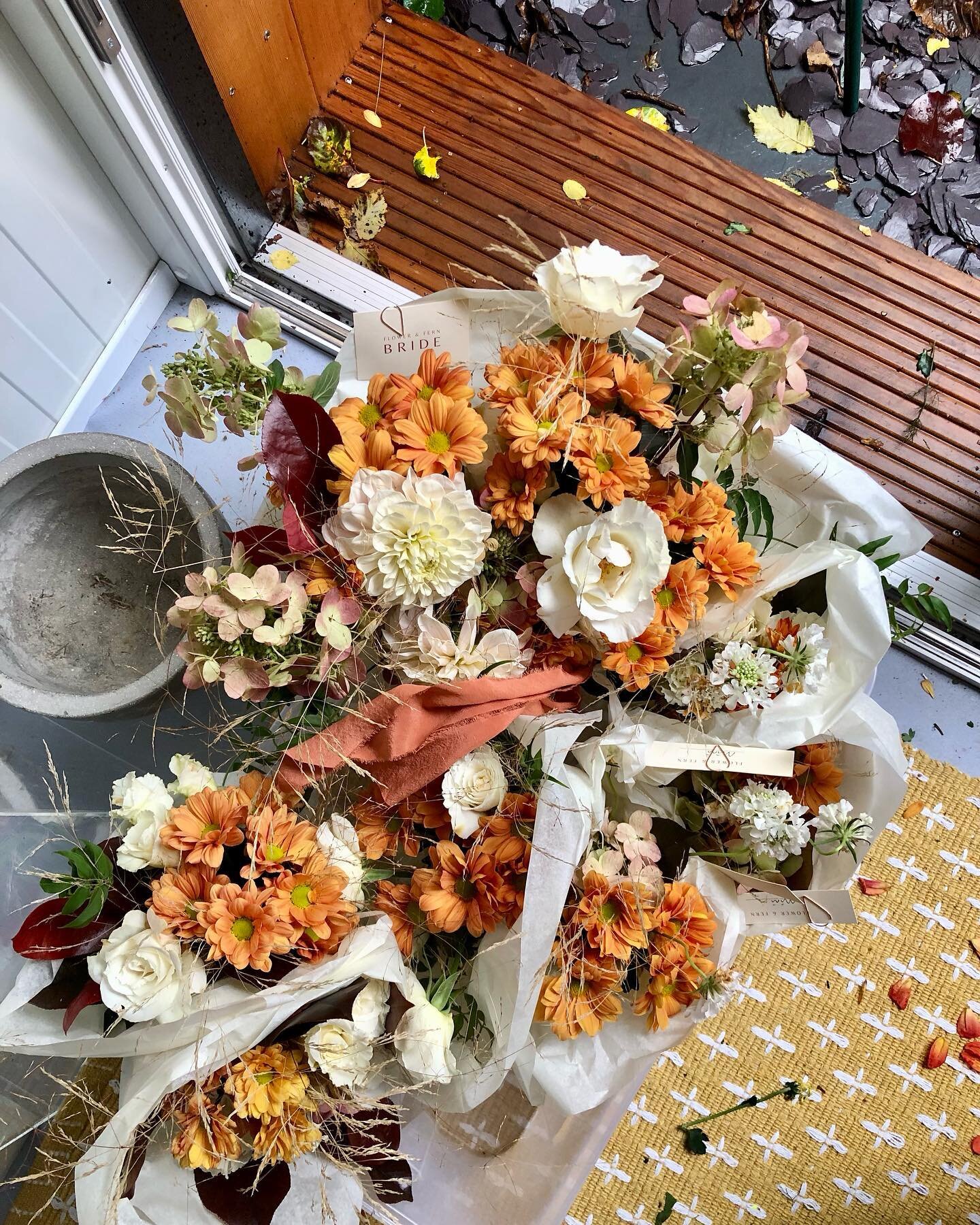 Bouquets all wrapped and snug in our new studio, last wedding of the year ✨ congratulations Phoebe and Alexander 🍾 
.
.
.
.
#autumnwedding #minimalistwedding #sussexflorist #londonflorist #floralstories #sussexwedding #stylingtheseasons #flowerstudi