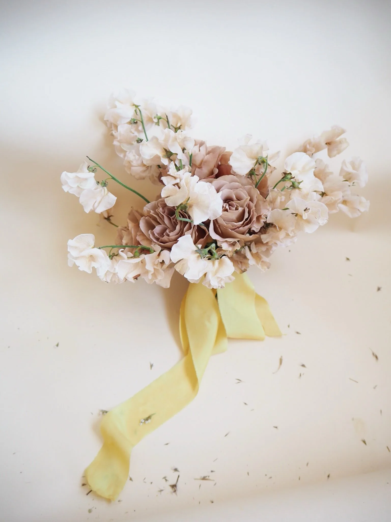 Curated and soft with a little bit of drama 🥀
Favourite bridal bouquets I&rsquo;ve made over the years and photographed before they go off for their big moment 🤎
Which one&rsquo;s your favourite? 

#bridalbouquet #sussexweddingflorist #londonweddin