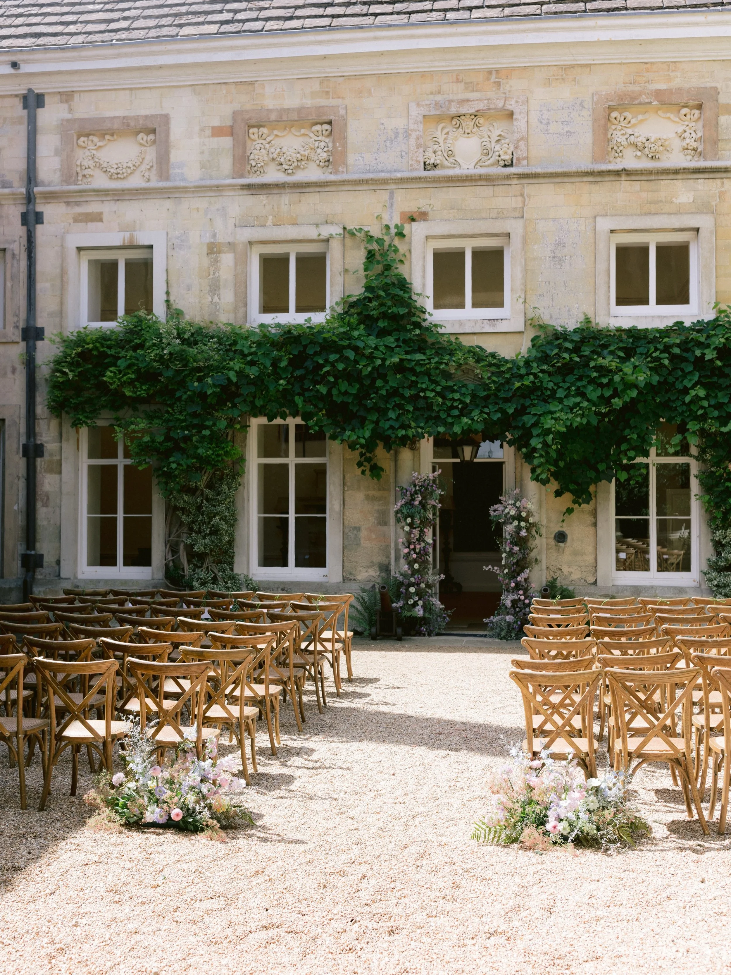 Let&rsquo;s talk venues! 

Alongside you as a couple and your vision for your day, the space you&rsquo;re chosen to get married in is one of the most important elements to consider when we design your wedding flowers for a curated and cohesive atmosp