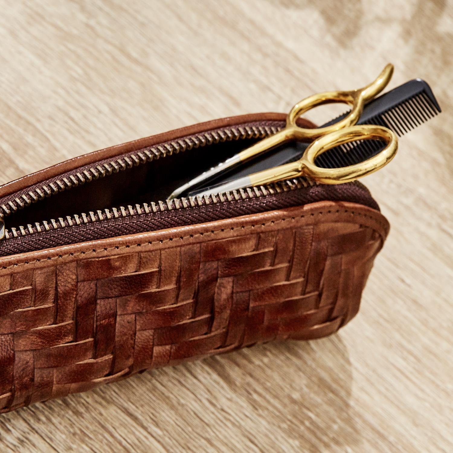 Woven Leather Slim Case2.jpg