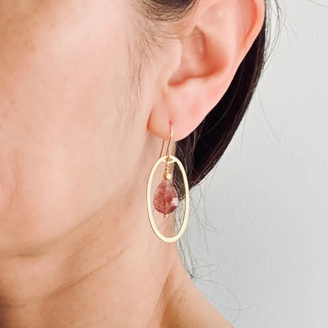 Strawberry Quartz Oval Earrings2.jpeg