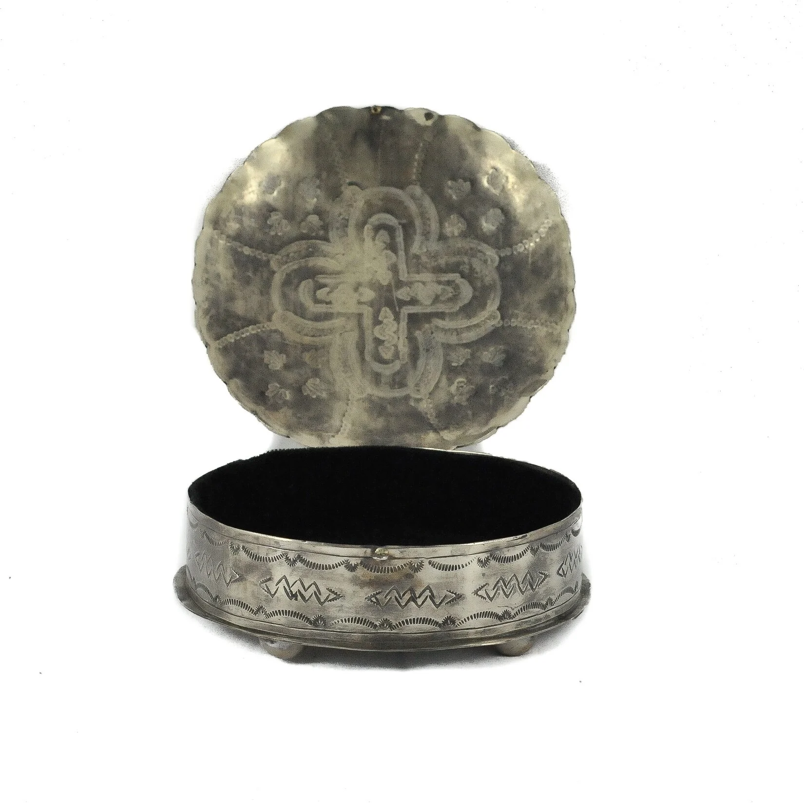 Stamped Round Box w:Turq2.jpeg