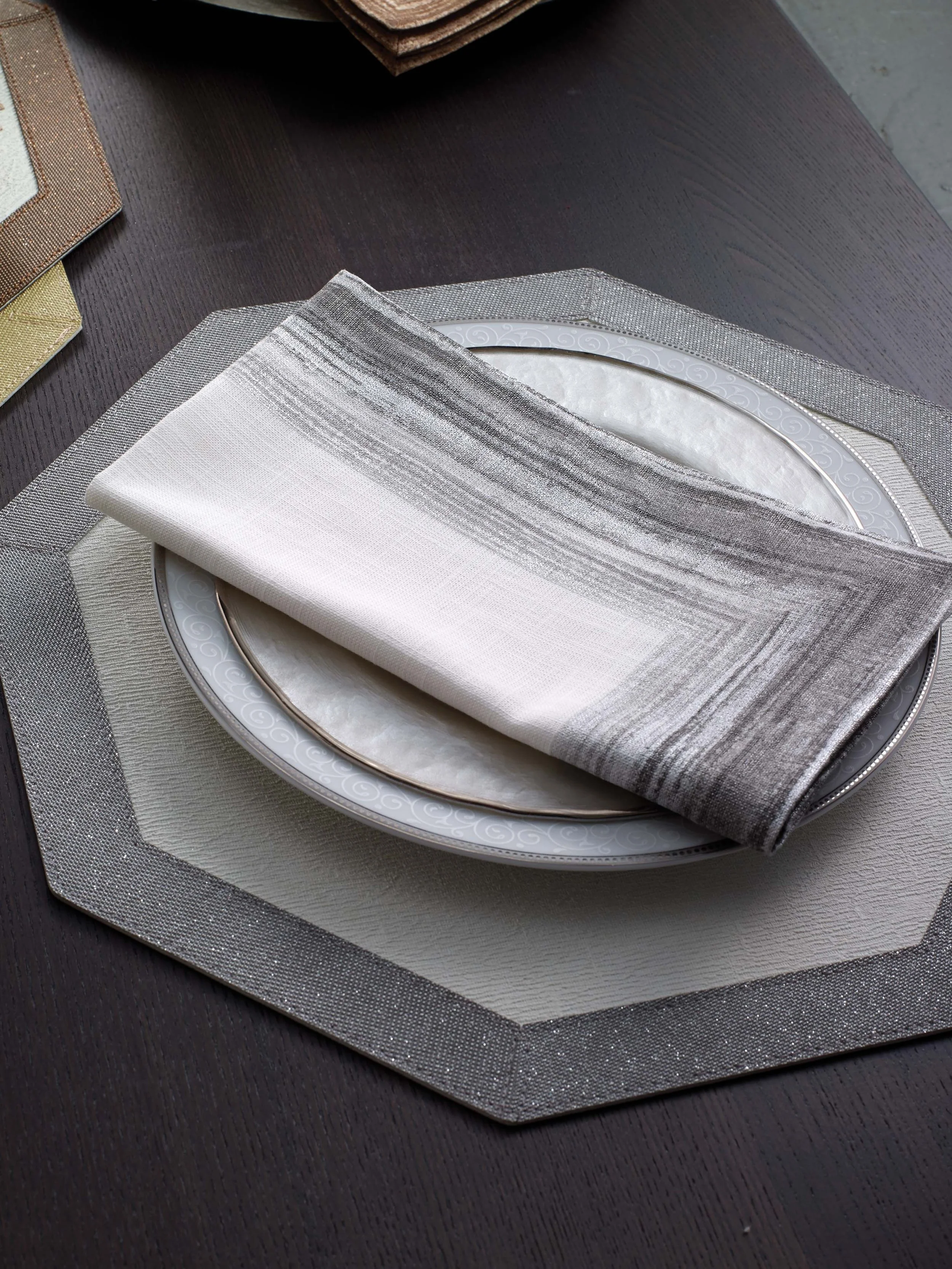 Cornice Platinum3.jpeg