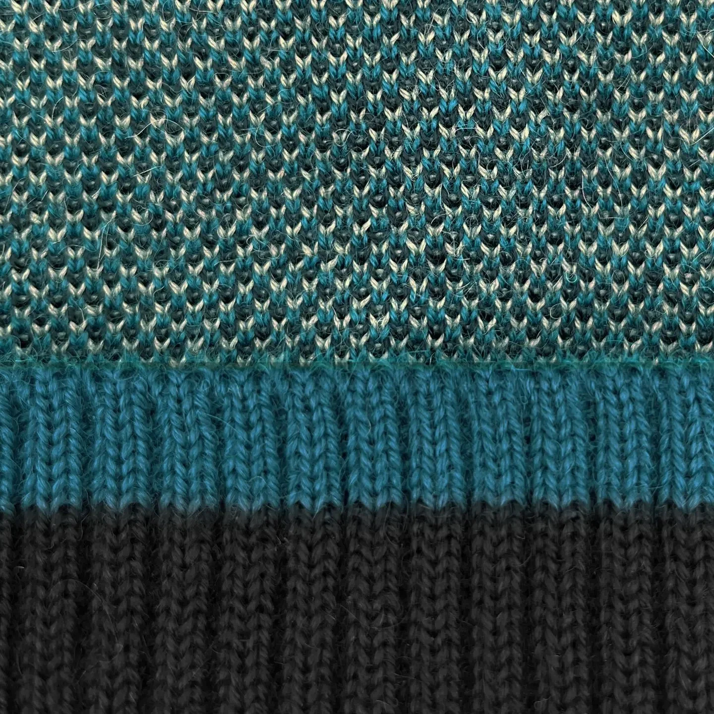 Trigo Beanie Peacock2.jpeg