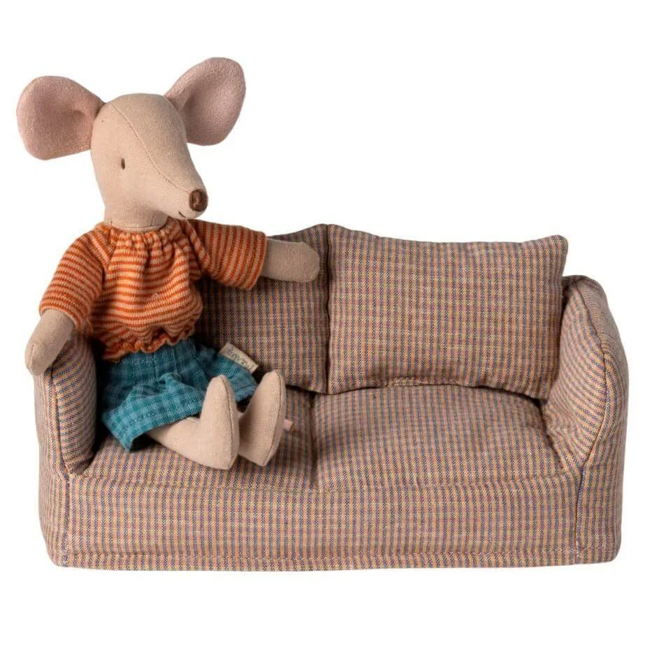Couch2.jpg