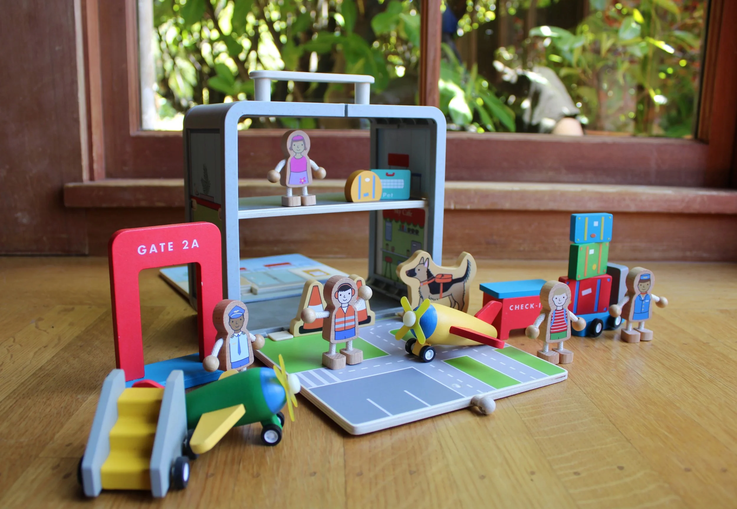 Airport Suitcase2.jpeg