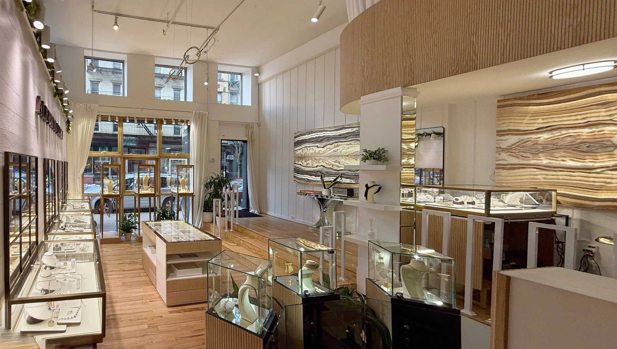 Alberto Luzzi-Soho.jpg