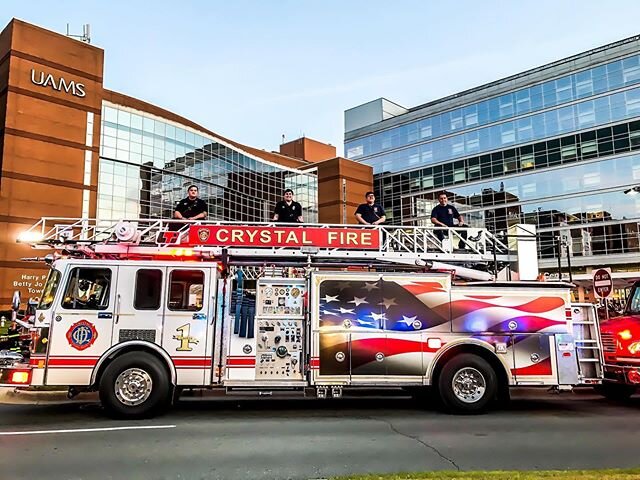 Yesterday evening members traveled to @uams_em along with multiple other agencies to give thanks to the staff who continue to work tirelessly during the COVID-19 outbreak. We are all important links in the chain of survival.