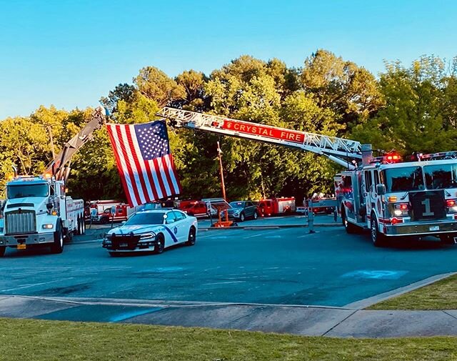 Tonight members of the department along with multiple other Law, Fire, and Wrecker service agencies came together at Saint Vincent to encourage the staff. This is the last major hospital in the Capitol area, finishing up a series of &ldquo;thank you&