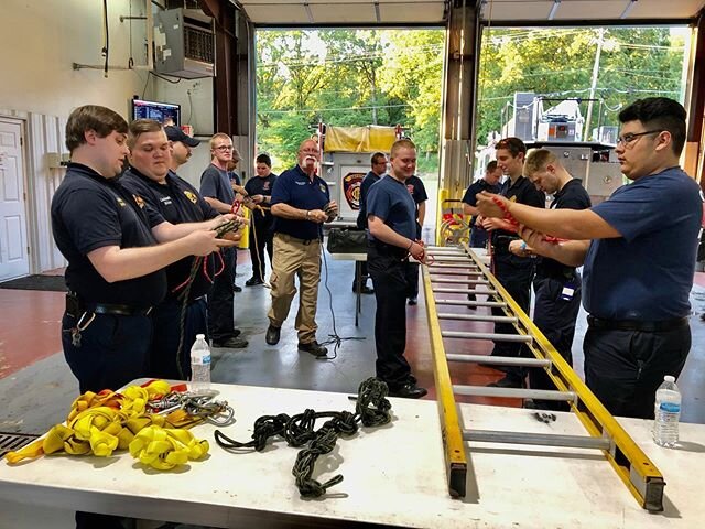 Members are talking low angle rope rescue classes over the next few weeks. We are thankful to have Chief Don Kuhn from West Pulaski and Tennessee Task Force One as our instructor. More to come! #crystalfiredepartment #roperescuetraining  #littlerocka