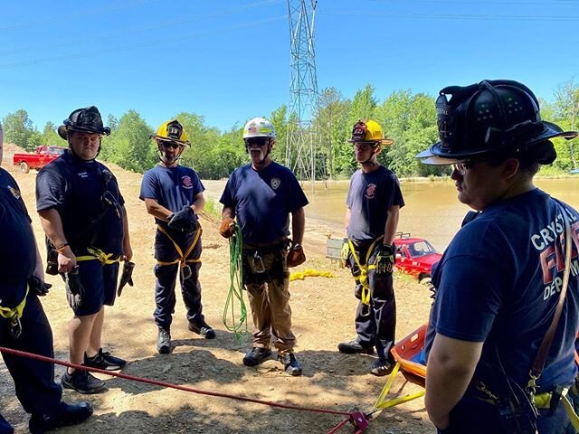 Last Saturday members continued their low angle rope rescue training with Chief Don Kuhn at Carter Off-Road Park. These skills are invaluable and require dedication and commitment to skill. #crystalfiredepartment #roperescue #roperescuetraining #litt