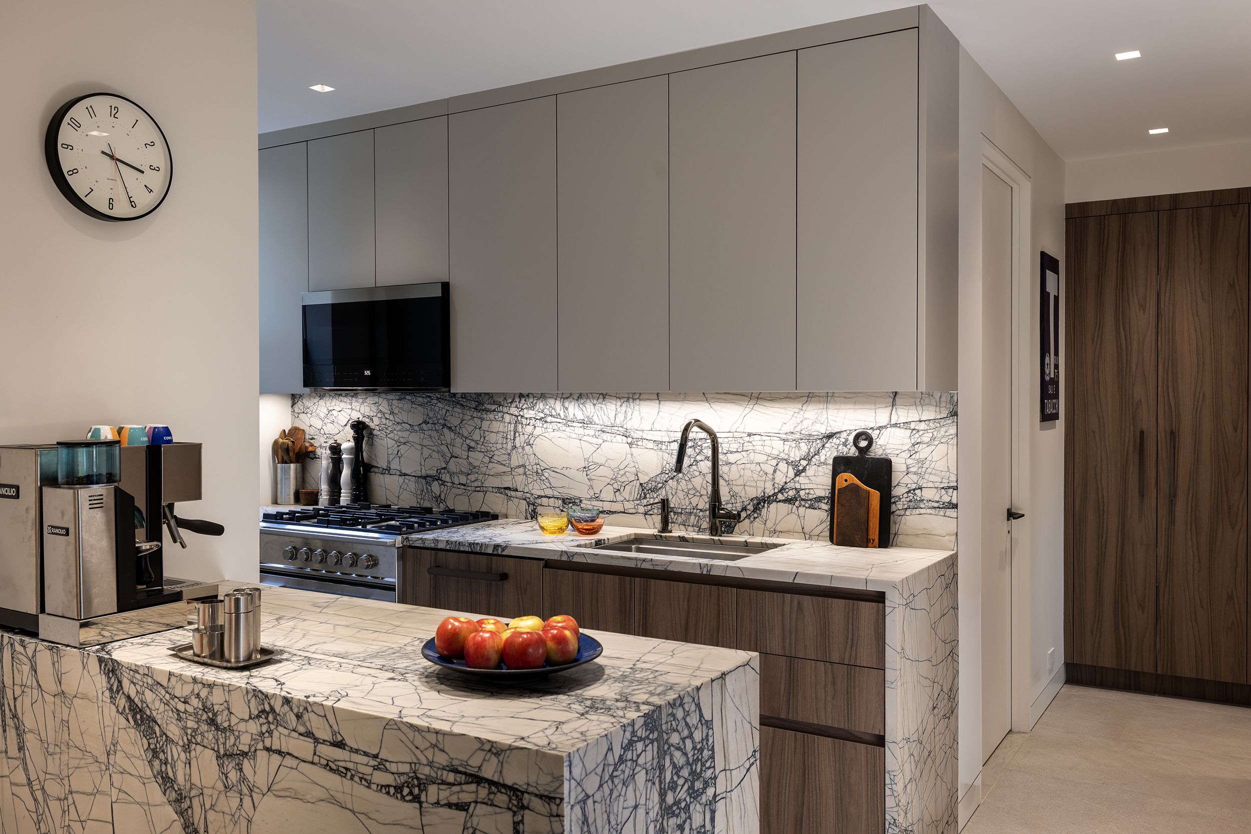 ZOLI - 202511221217.png