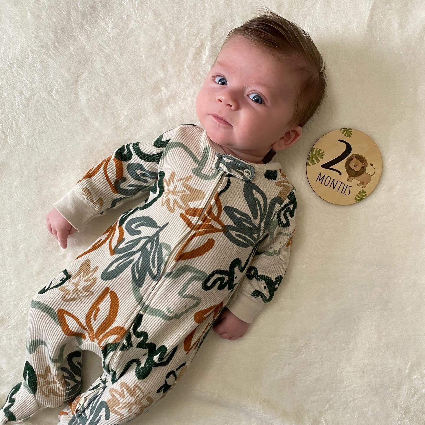 TWO MONTHS with Henry Thomas 💙 Henry is a big fan of eating and NOT a big fan of burping 😂 He loves to look in the mirror and has lots of smiles to share with Mommy and Daddy. We can't believe he's already two months old, and we're so excited to se