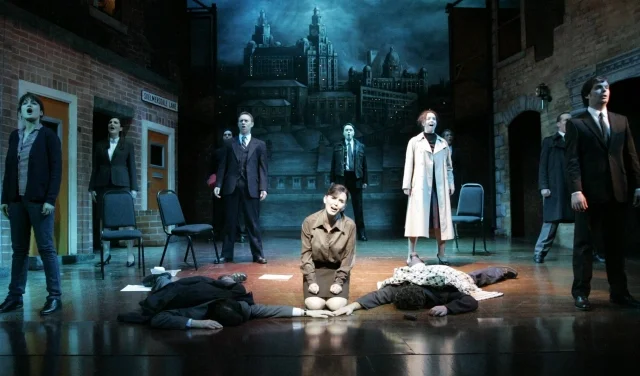 Blood Brothers returns to the Liverpool Empire