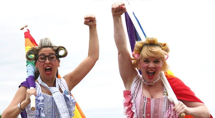 REVIEW: Caz and Britney's Mis Les, Unity Theatre