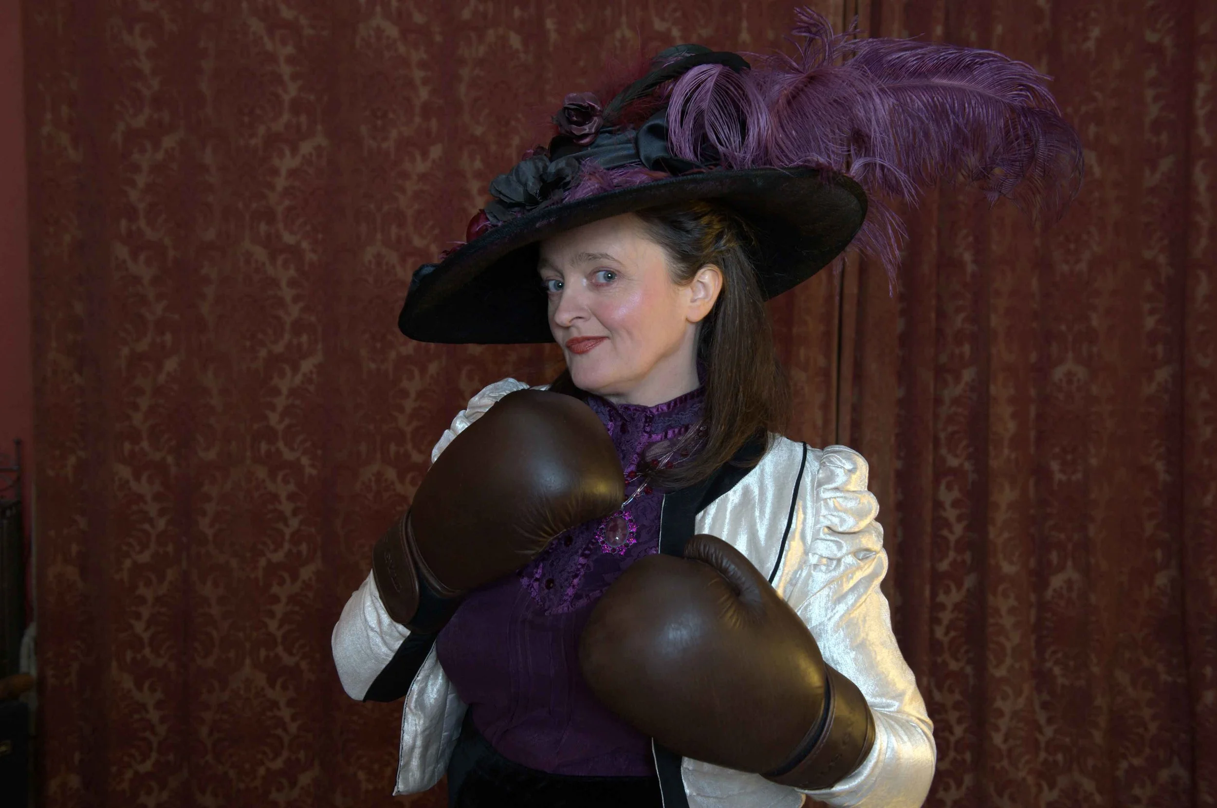 REVIEW: Bella: Queen of the Blackfriars Ring, Unity Theatre