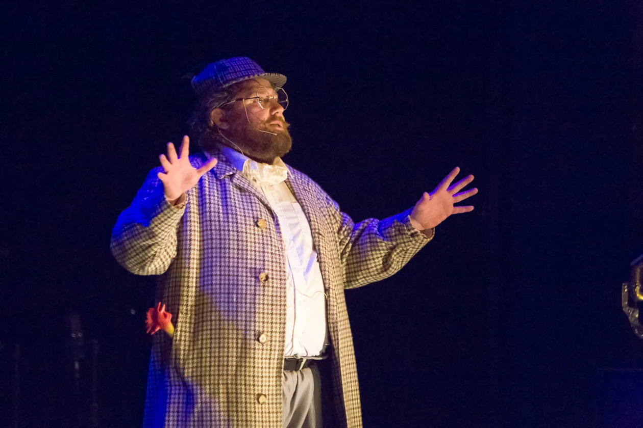 Sir Henry lives - an interview with Mike Livesley