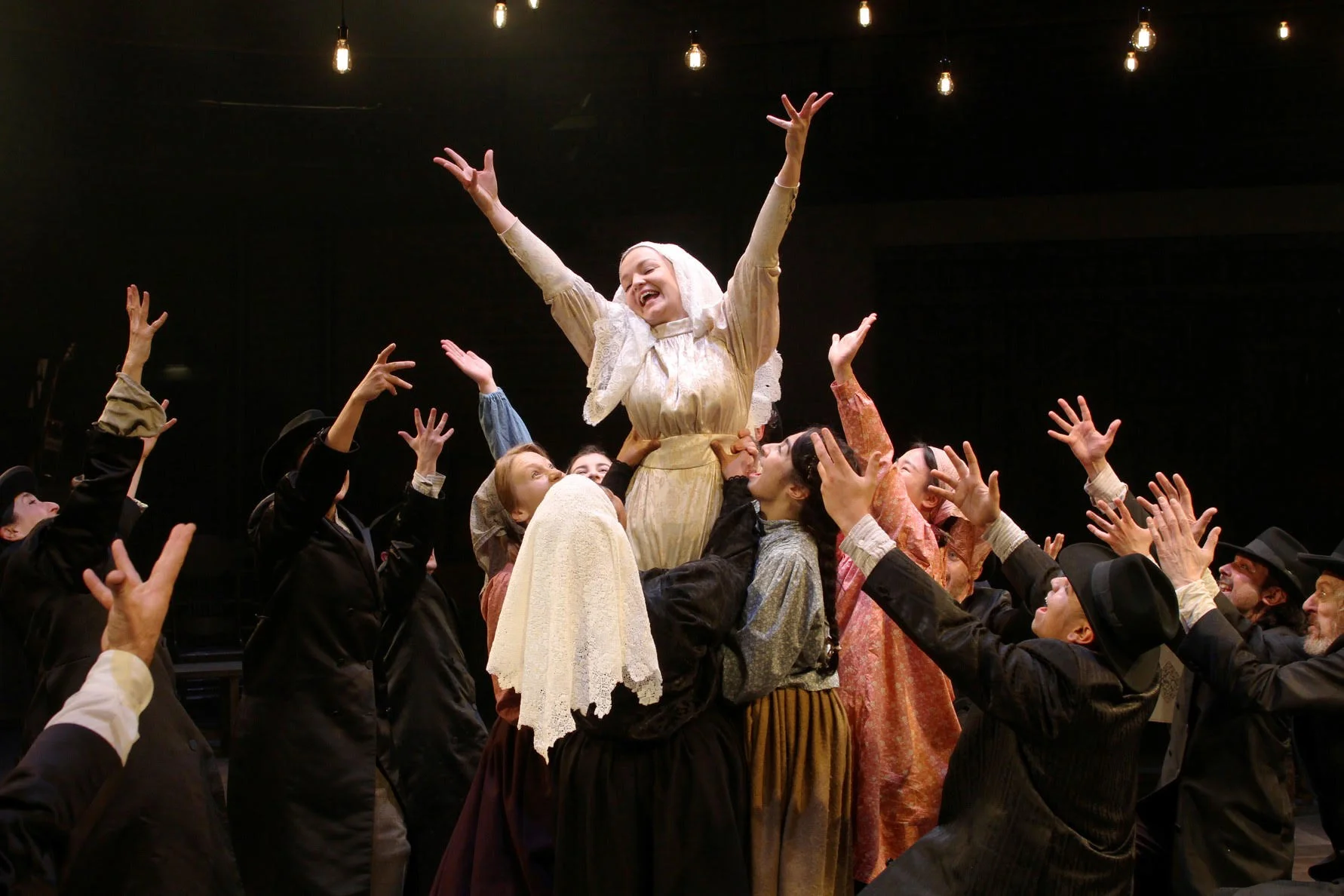 REVIEW: Fiddler on the Roof, Liverpool Everyman
