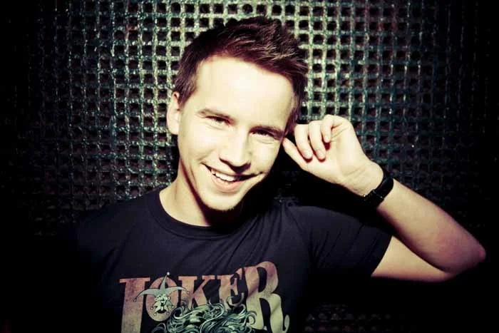 Interview: stand up Jake Mills