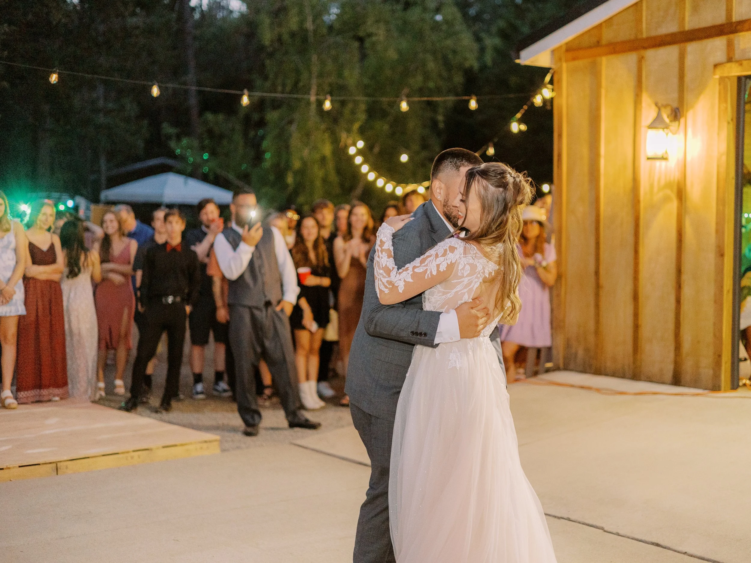Private Residence in Merlin, Oregon - Maria &amp; Gerardo