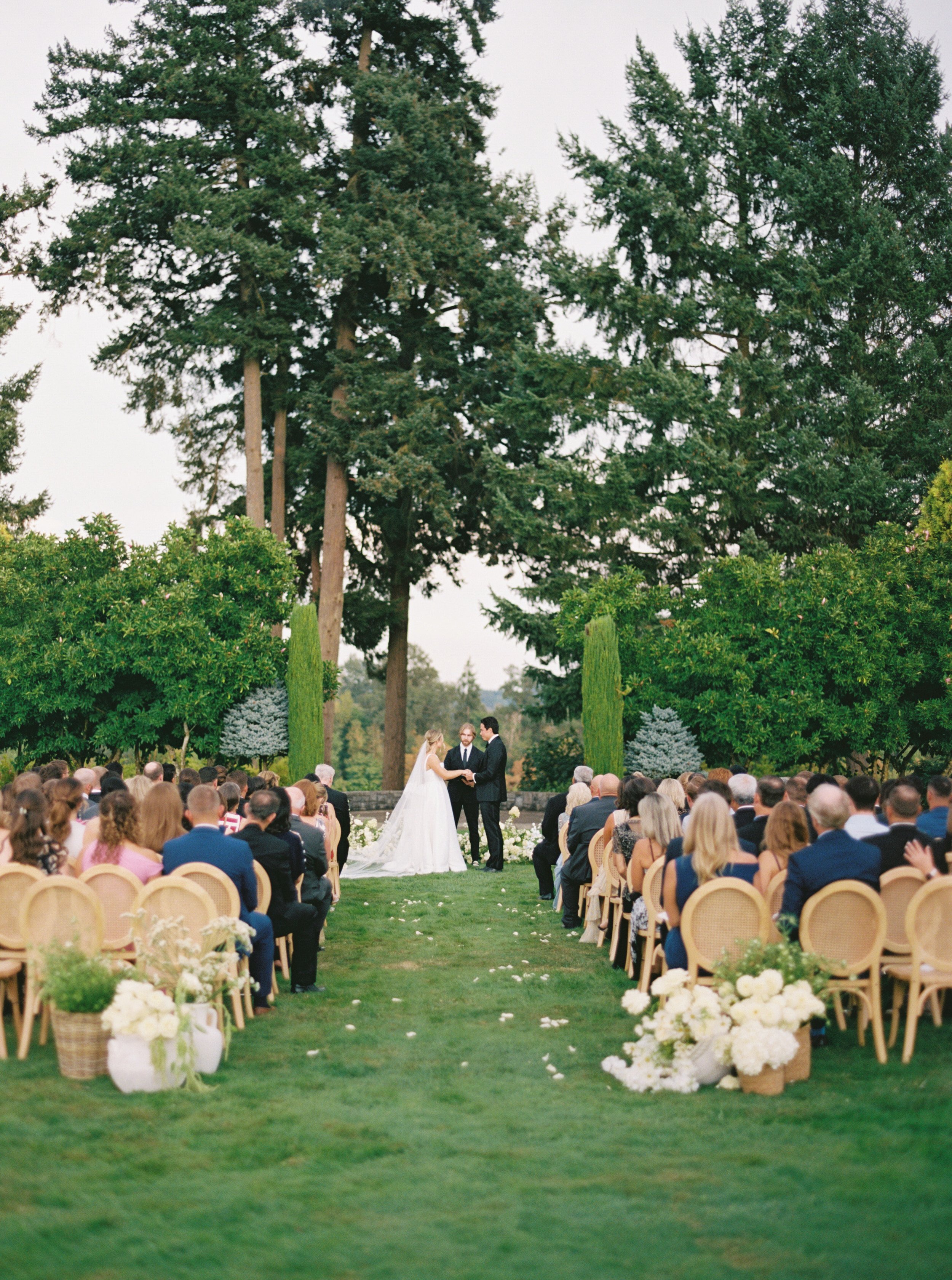 Del Mar Villa Wedding Ceremony Dundee Oregon Bride and Groom
