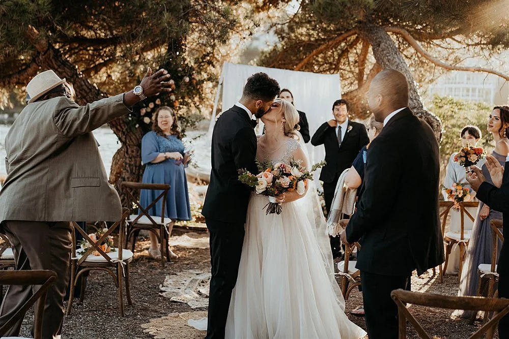 intimate-boho-waterfront-microwedding_0021.jpg