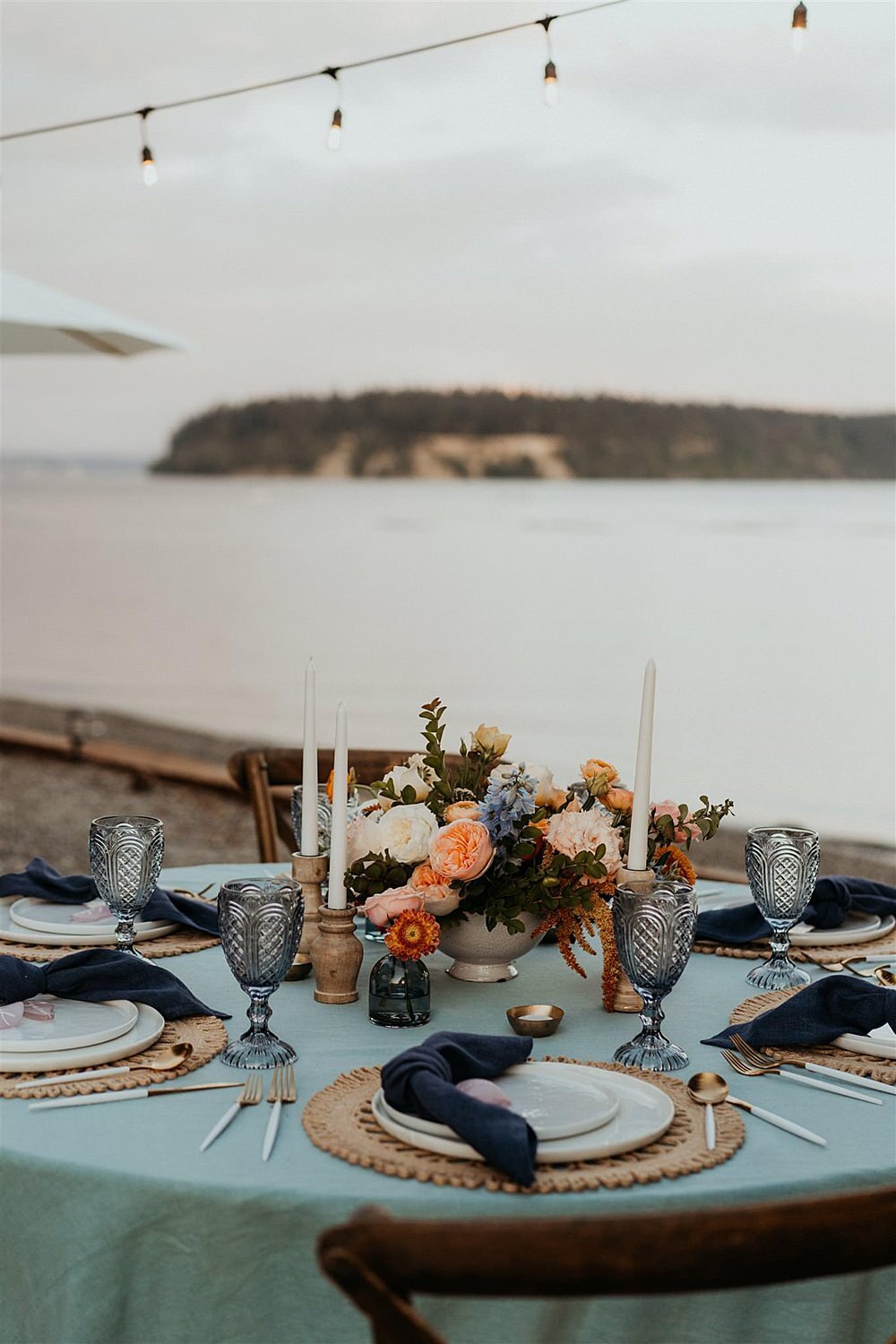 intimate-boho-waterfront-microwedding_0041.jpg