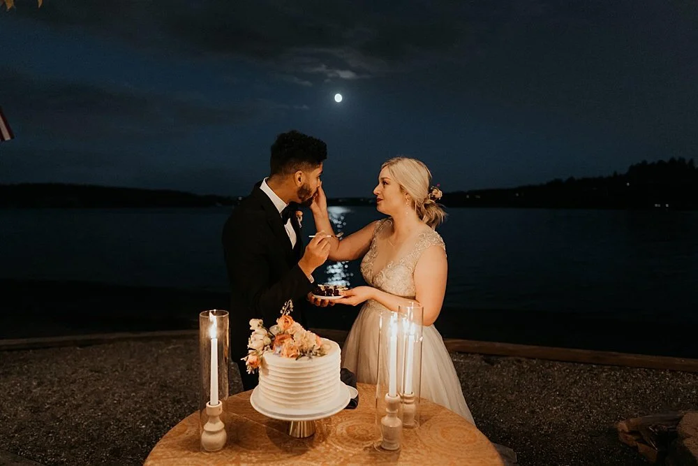 intimate-boho-waterfront-microwedding_0050.jpg