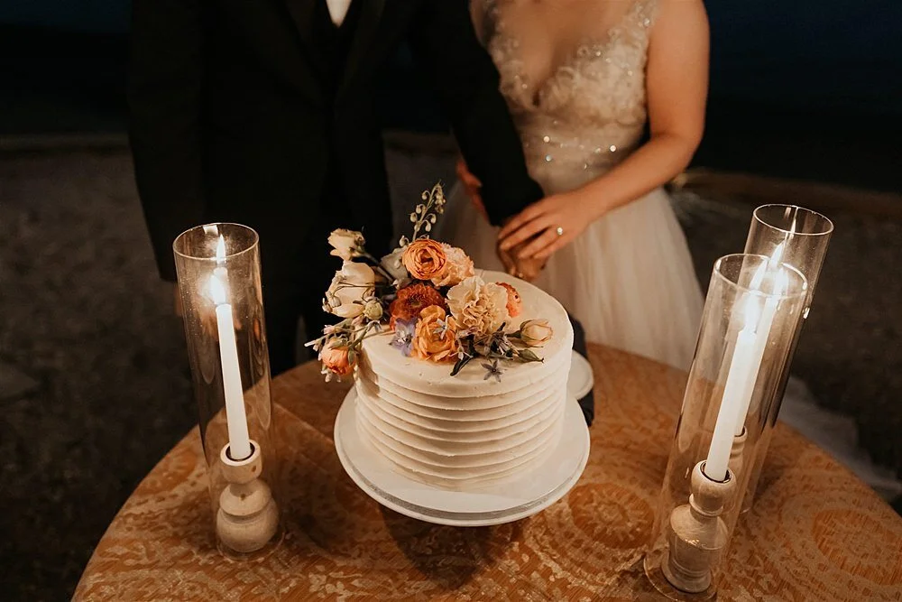 intimate-boho-waterfront-microwedding_0049.jpg