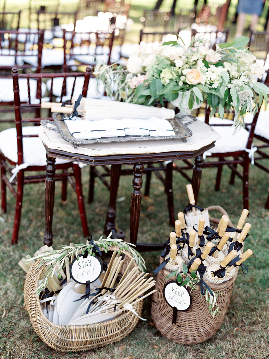 5 Must Have Items for a Wedding During a Heat Wave