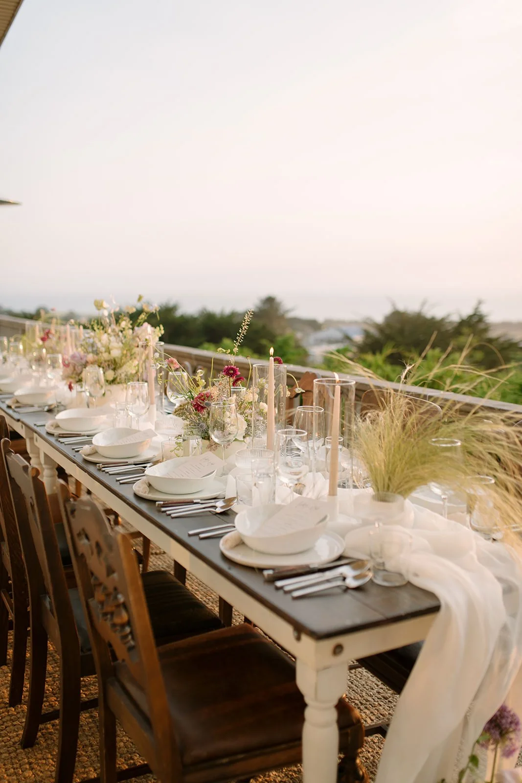 beachy-destination-microwedding-oregon-coast-j29-events.jpg